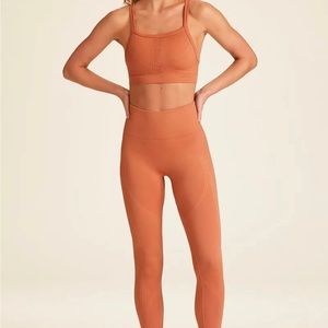 NWT Women's NEW Leggings and Top ALALA Terracotta Seamless Set size M